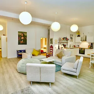 Apartment Ruhige City-oase Am Hauptbahnhof, Cologne